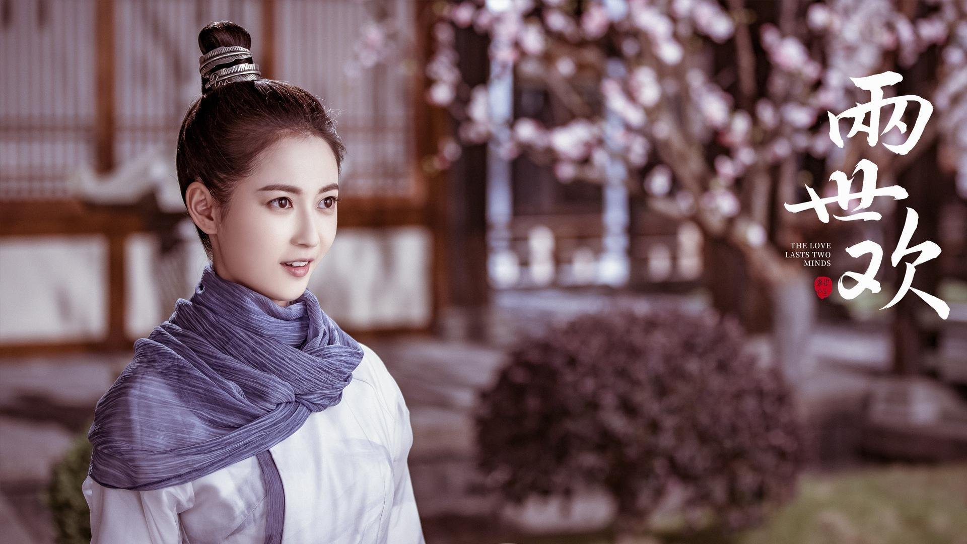 塞维利亚人员众多,勒沃库森外援受限,势均力敌,塞维利亚球衣