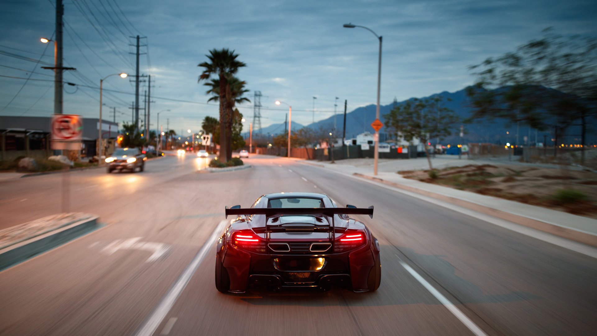 奥格斯堡是否需优化阵容深度,奥格斯堡队