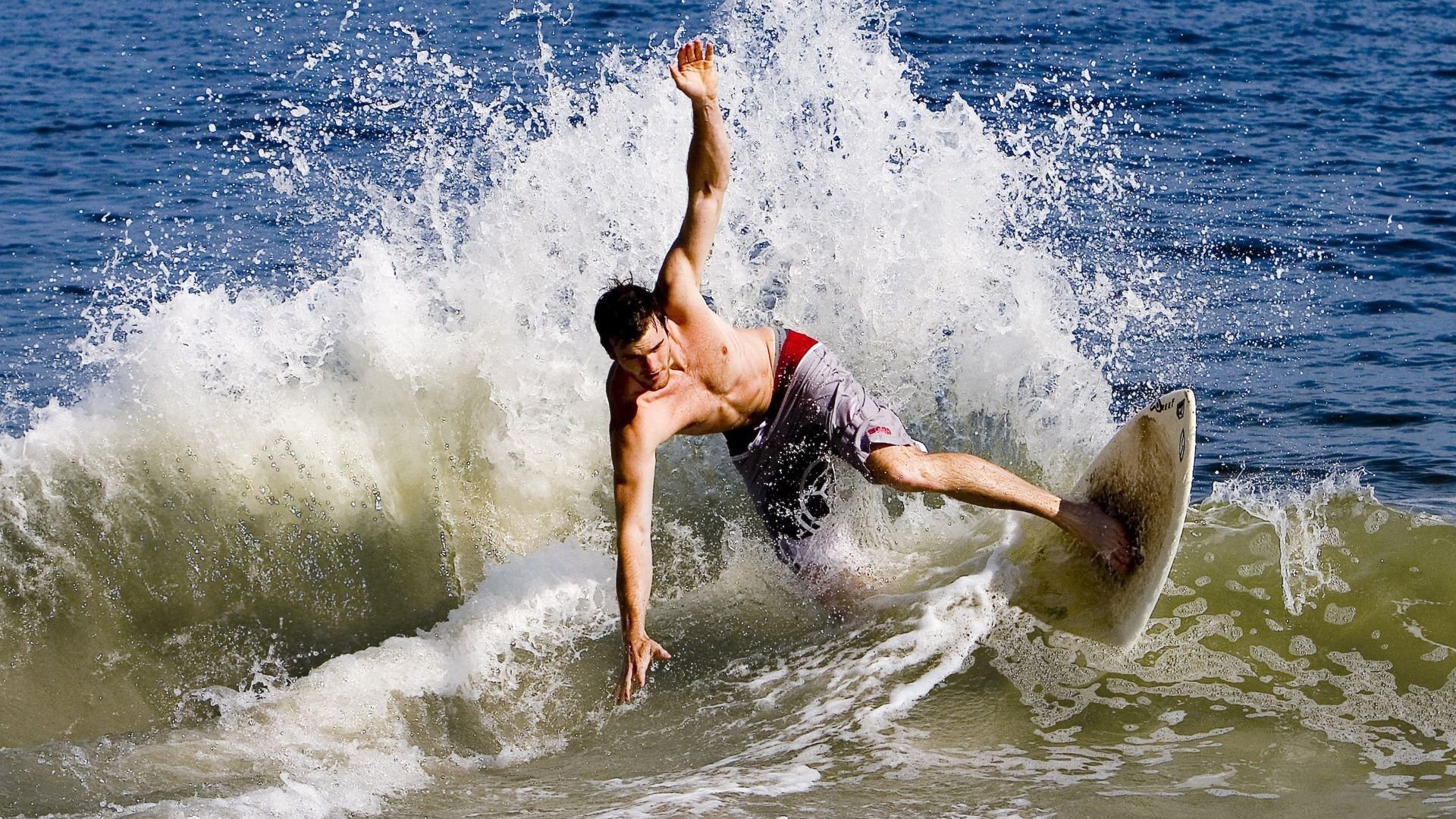 最佳盖帽：联盟中最惊险的封堵瞬间，nba最佳盖帽视频